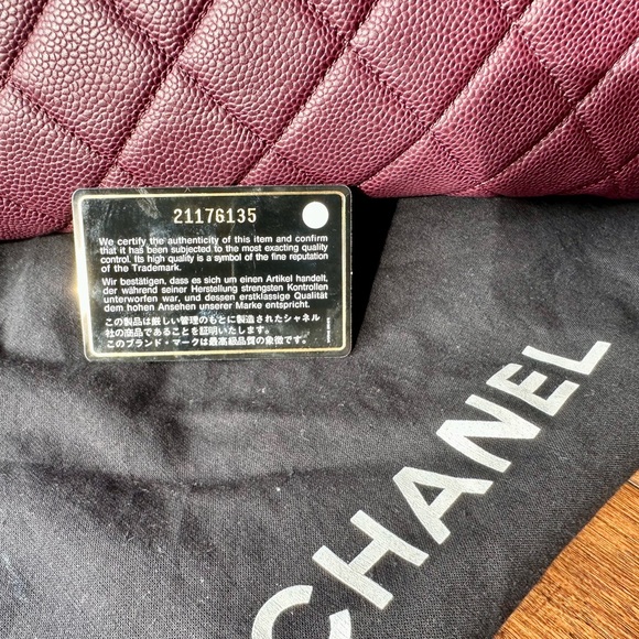 CHANEL TOTE - Picture 7 of 13